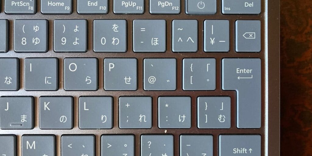 Surface Laptop Go 3のEnterキーとBackspaceキー周辺のアップ