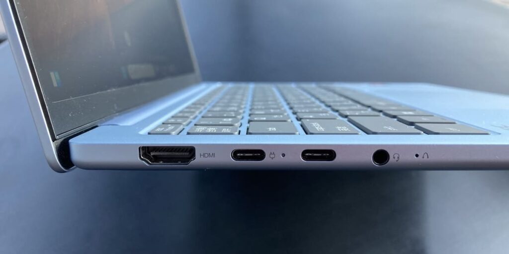 NEC LAVIE Direct N13 Slim 端子 左側面